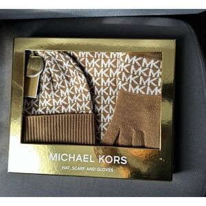SET MICHAEL KORS Logo Scarf Hat Gloves Boxed Gift Set Camel/Cream In Gold Box